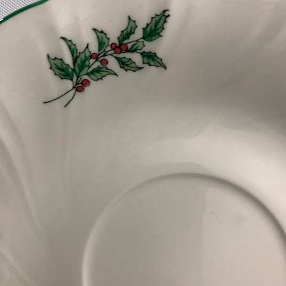 Nikko Christmas Saucers Happy Holidays Nikko Pattern 6 - Picture 2 of 6